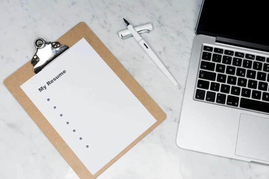 Balancing Keyword Optimization with Natural Language